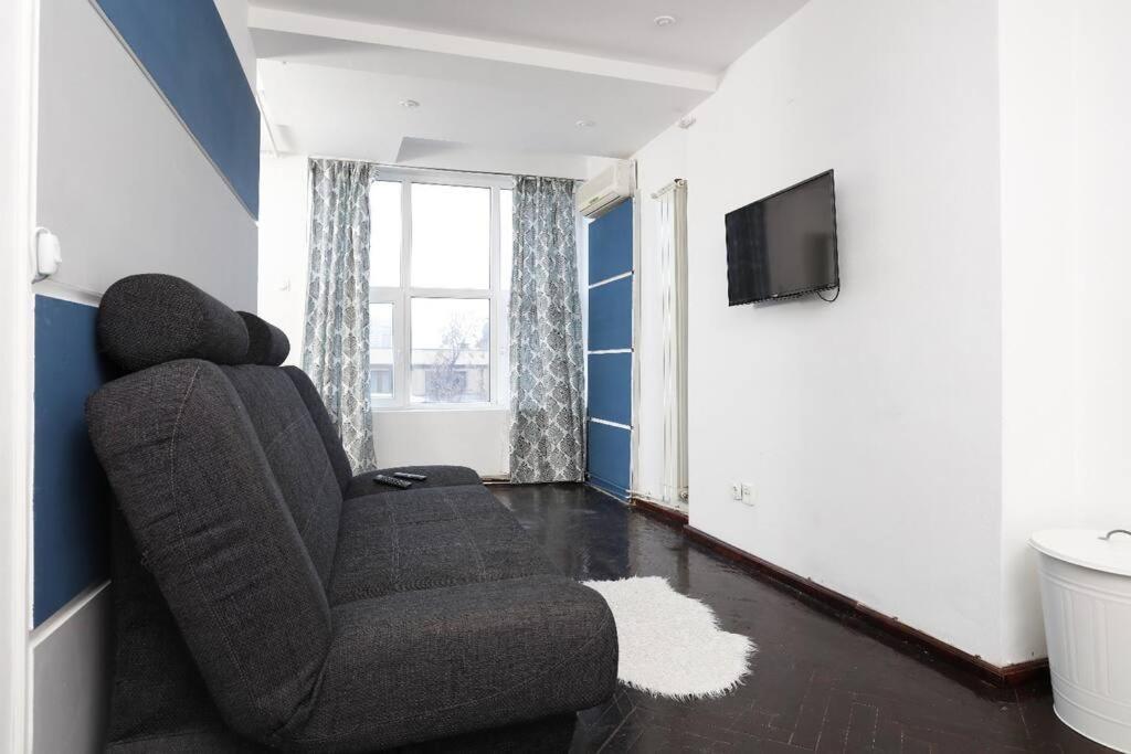 1 Bdrm Apartment In City Center Bukarest Exterior foto